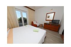 Appartementen Ribičić Brela Slaapkamer 5 – Soba 3 foto 4