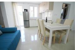 Appartementen Gorica 1- with Pool, 200 Appartement 4 – Gorica 1/1 foto 2