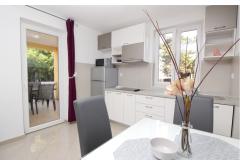 Appartementen Gorica 1- with Pool, 200 Appartement 2 – Gorica 1/4 foto 5