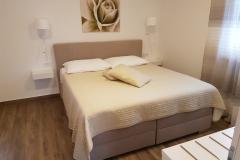 VILLA JEKA, MALINSKA Slaapkamer 5 – VillaJeka6 foto 2