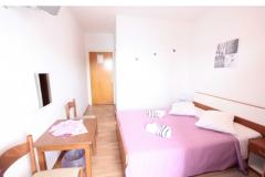 Kamers Bili Galeb BED? Slaapkamer 1 – PURPLE foto 4
