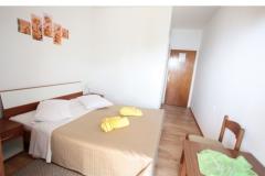 Kamers Bili Galeb BED? Slaapkamer 2 – yellow foto 4