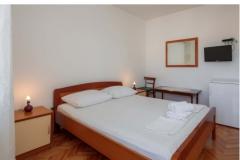 Pensioen Radoslav Slaapkamer 1 – A1 foto 5