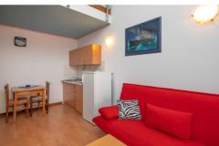 Family Kamers &amp; Appartementen Omis Appartement 1 – 2 FLOOR foto 3