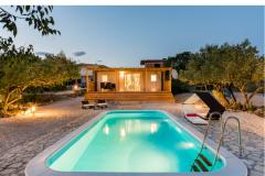 Authentic Kamperening Dalmatia Appartement 2 – House 2 foto 1