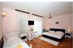 Pensioen Dioklecijan Slaapkamer 2 – G 3 foto 5