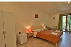 Kamers &amp; Restaurant Feral Slaapkamer 4 – Oblica foto 1