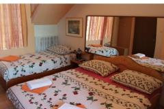 Kamers Mara Slaapkamer 4 – white room foto 2