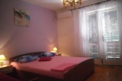Appartementen Emi Slaapkamer 4 – ljubičasta foto 1