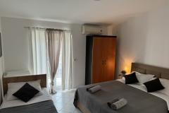 Appartementen Blažic Vodice  Slaapkamer 6 – Soba 8 foto 1