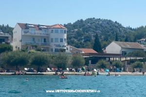 Villa Ante - Ana i Dado – Blace