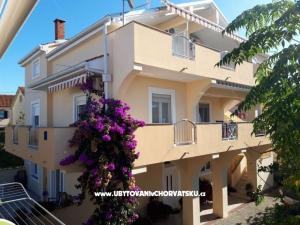 Appartementen Mira