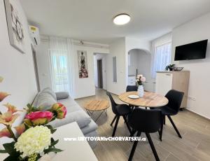 Flowers Appartementen Pula