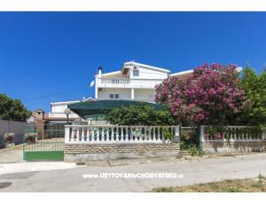 Appartementen Alaga