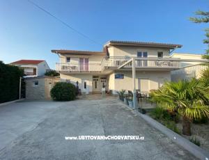 Appartementen Arny