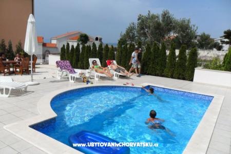 Vila Granić Baska Voda Kroatië