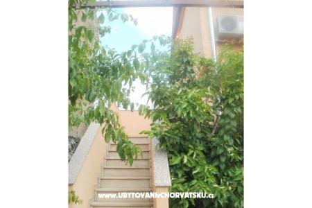 Appartementen and Kamers Nediljko foto 3