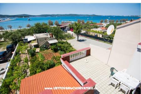 Appartement Anastazija i sobe RoLo uz  foto 2