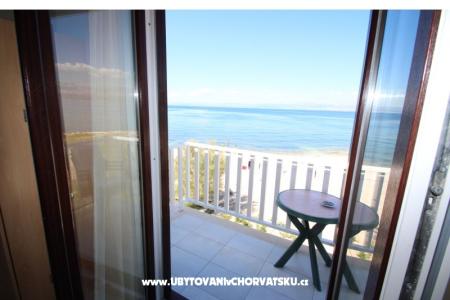 Ap 10m od mora/from sea/von Meer eiland Brac Kroatië