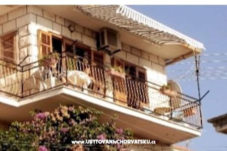 Huis Ankica eiland Brac Kroatië