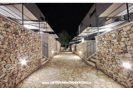 Kala mendula apartmani eiland Brac Kroatië