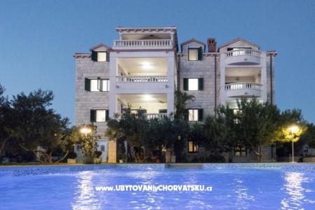 Luxury Appartementen met zwembad foto 3