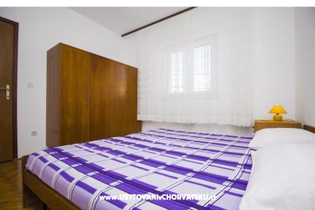 Supetar, Island Brač foto 4