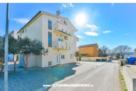 Appartementen Adria Sv. Filip i Jakov Kroatië