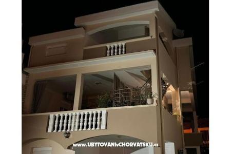 Roko Sv. Filip i Jakov Kroatië