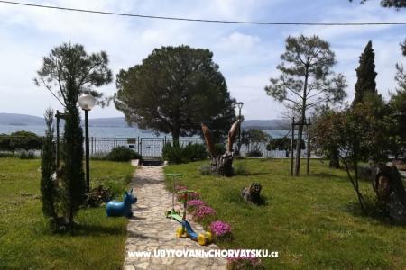 Appartementen PARK Sv. Filip i Jakov Kroatië