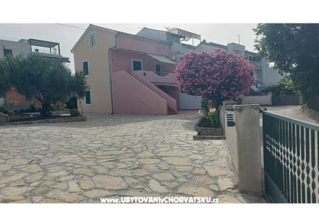 Appartementen Misulic Turanj Sv. Filip i Jakov Kroatië