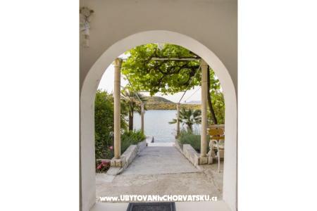 Appartementen Ruža Drace & Trstenik Kroatië