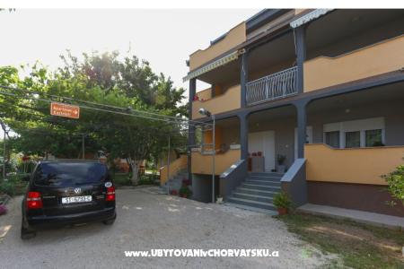 Appartement Kasteleti Kastela Kroatië