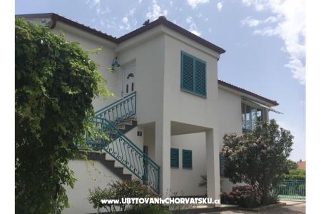 Apartaments Ela Krk eiland Krk Kroatië