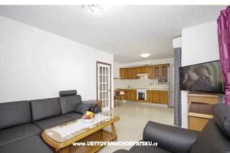 Cezar Appartement foto 3