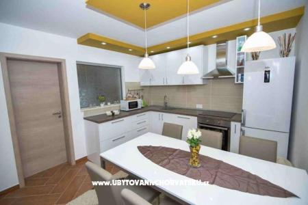 Luxury Appartementen Makarska foto 5
