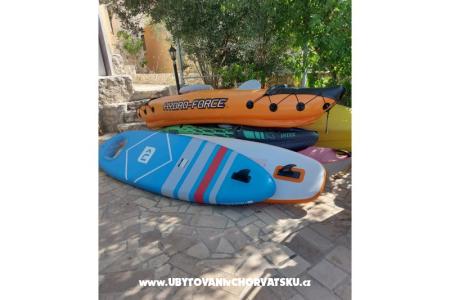 Appartementen Dinko s grijanim bazenom Marina - Trogir Kroatië