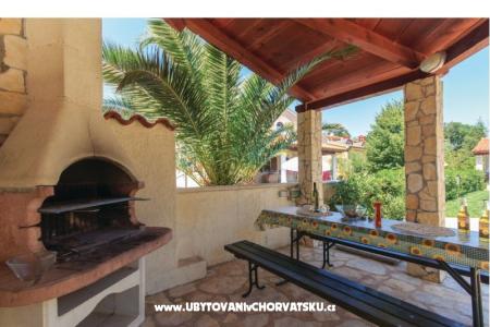 Appartement Oliva D1 met zwembad foto 3