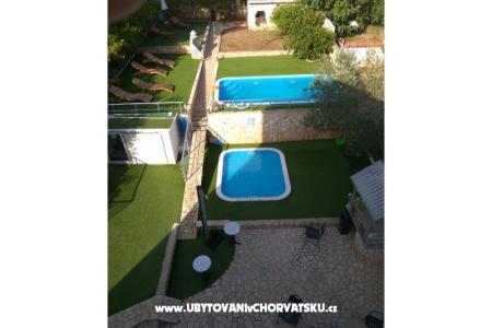 Villa Luka - jacuzzi, pool, sauna foto 2