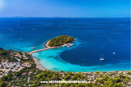 Amicaliving   eiland Murter Kroatië