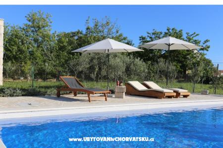 Holiday Home POMALO Nin - Zadar Kroatië