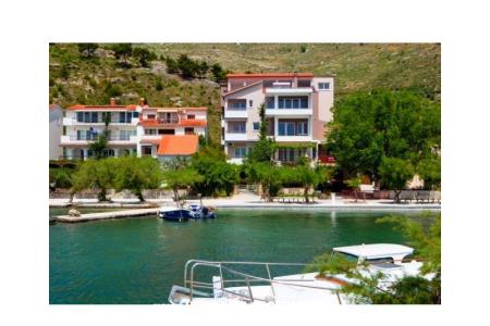 Appartementen Ana Omis Kroatië