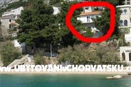 Appartementen Darka op het strand Omis Kroatië