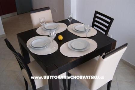 4**** apartments met zwembad  foto 5