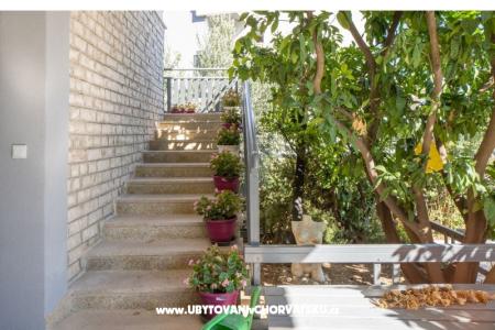 Appartementen Pavlović Duće foto 3