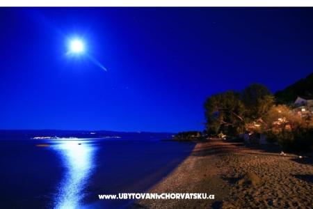 Appartementen  Šime Omis Kroatië