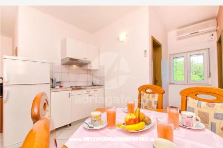 Appartementen LIKI foto 4