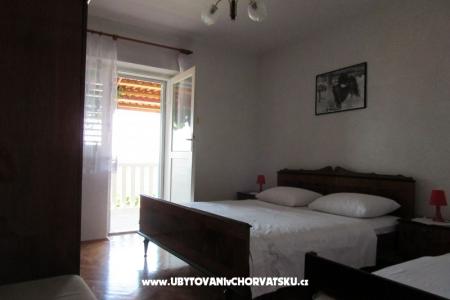 Petar apartmani Omis foto 2