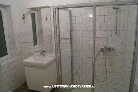 Stonehouse Dana foto 5