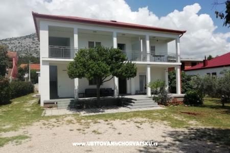 Appartementen Buco - Smiljana Starigrad Paklenica Kroatië